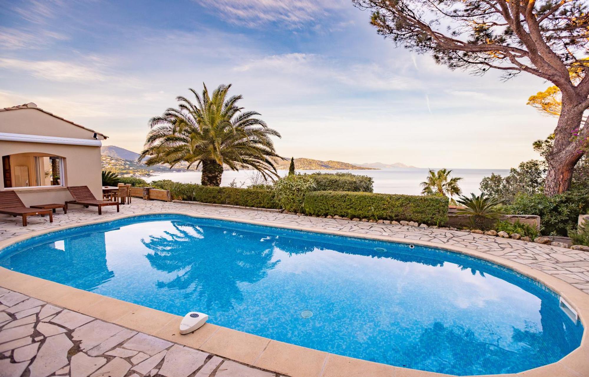 Superbe Villa, Incroyable Vue Mer, Piscine Chauffee, Climatisee سانت ماكسيم المظهر الخارجي الصورة