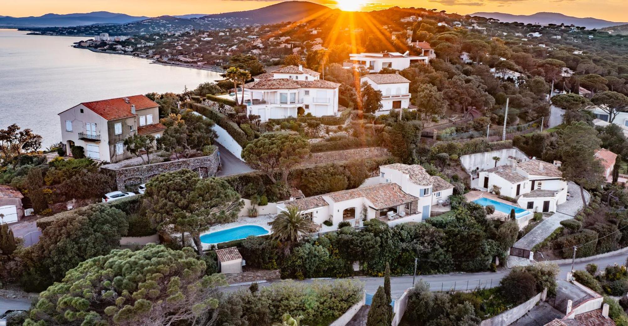 Superbe Villa, Incroyable Vue Mer, Piscine Chauffee, Climatisee سانت ماكسيم المظهر الخارجي الصورة