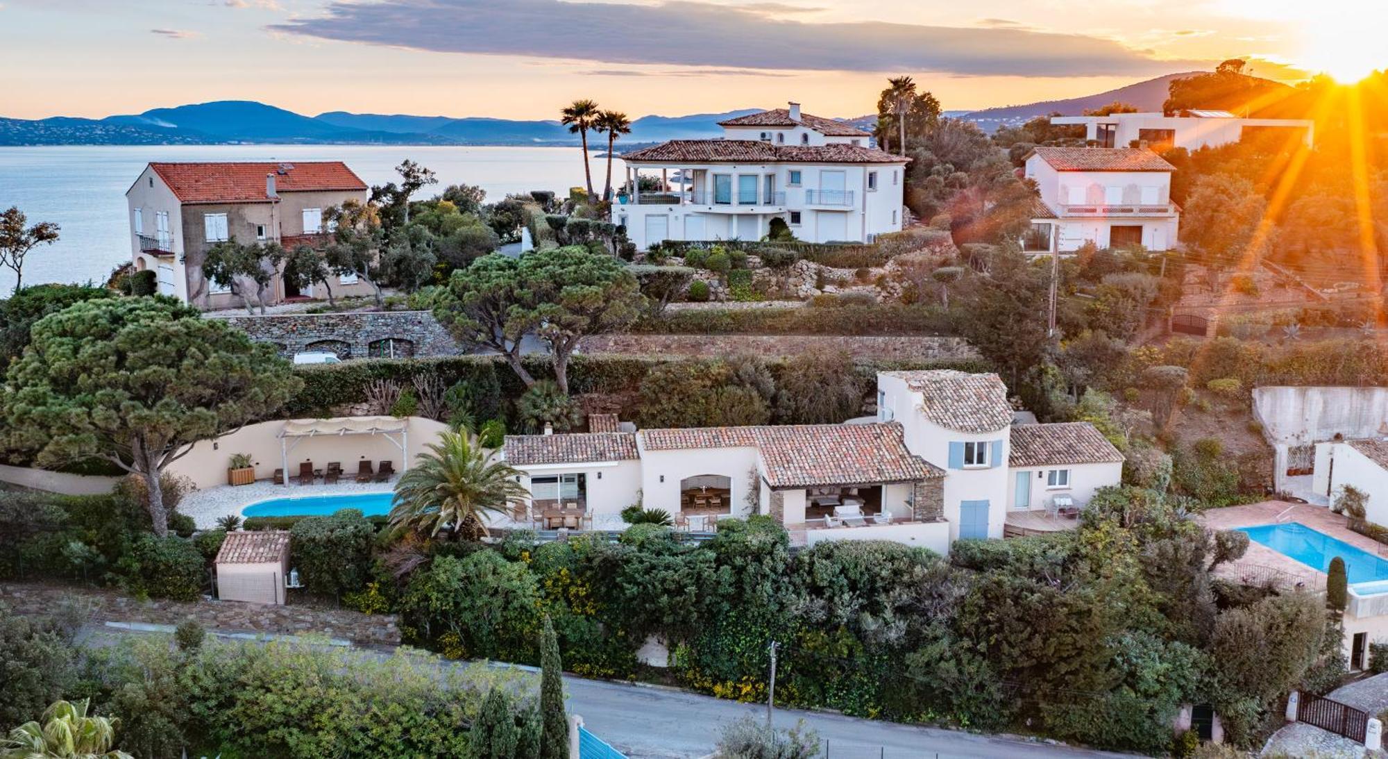 Superbe Villa, Incroyable Vue Mer, Piscine Chauffee, Climatisee سانت ماكسيم المظهر الخارجي الصورة